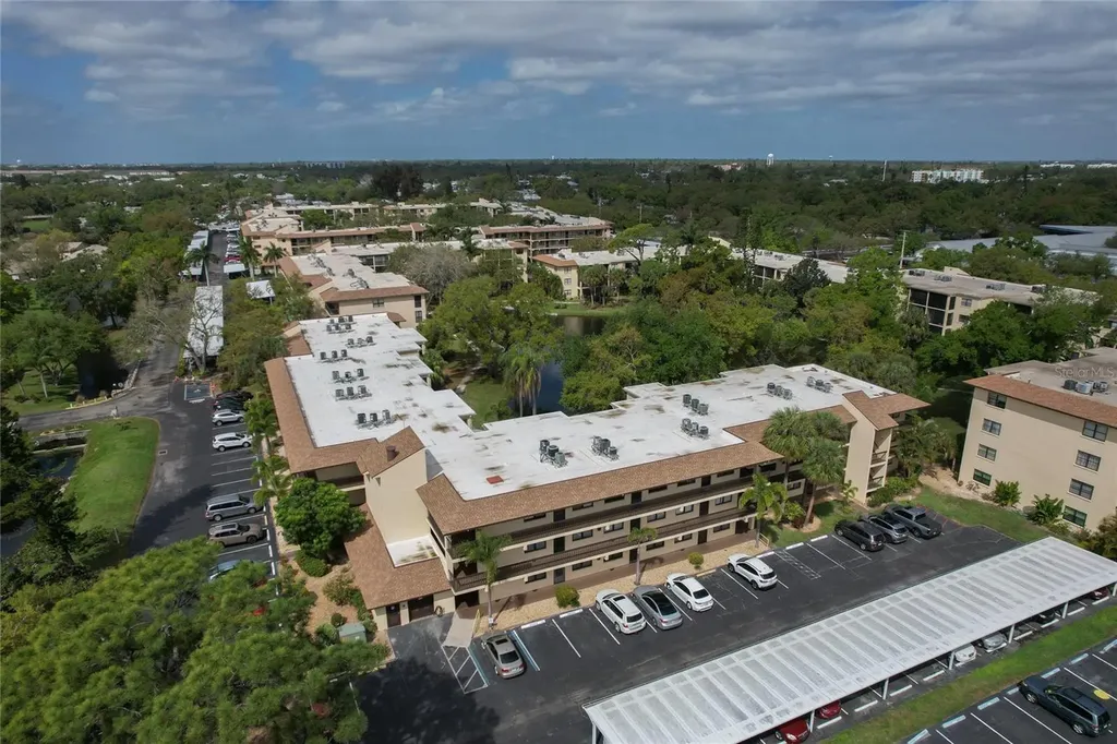 305 30th Avenue W Bradenton FL 34205