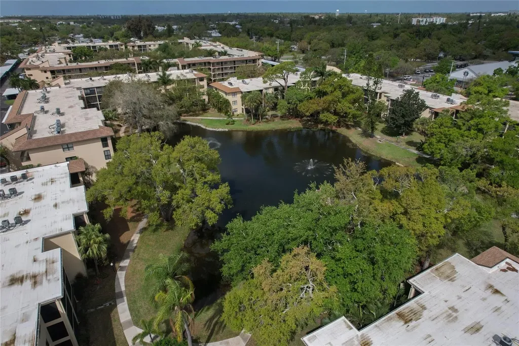 305 30th Avenue W Bradenton FL 34205