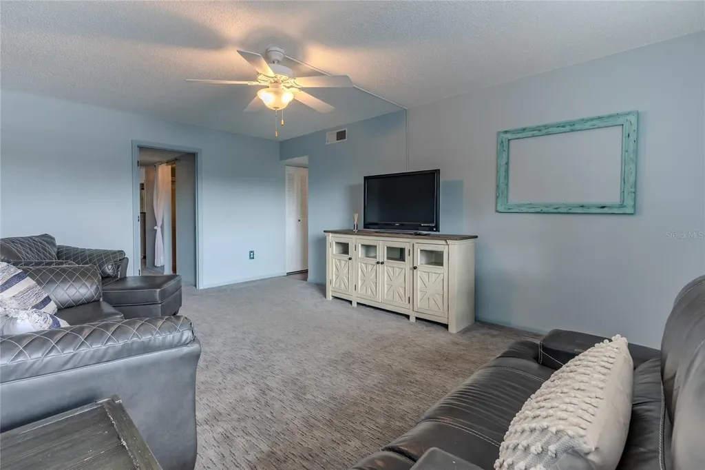 305 30th Avenue W Bradenton FL 34205