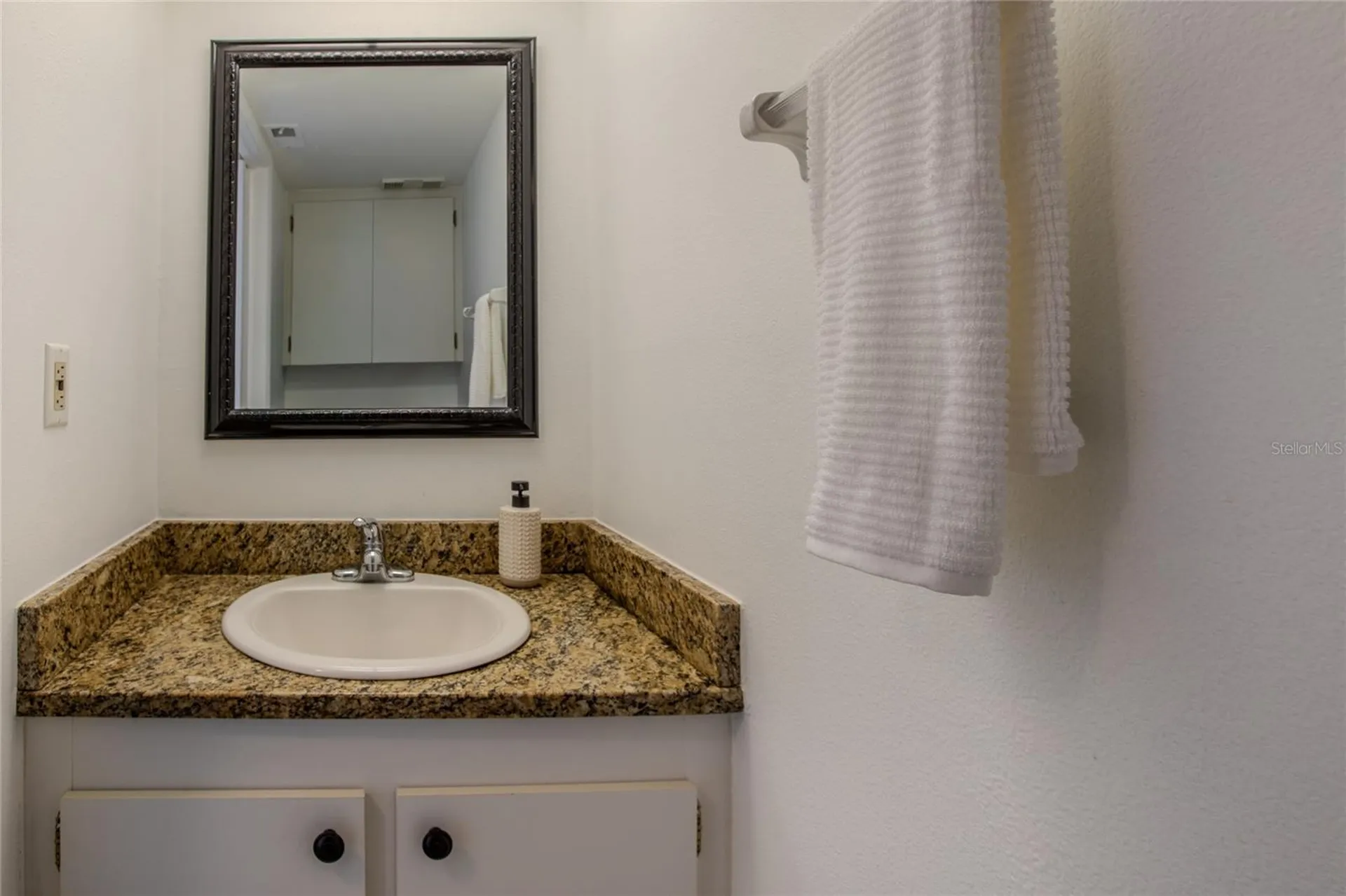 305 30th Avenue W Bradenton FL 34205