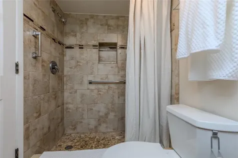 305 30th Avenue W Bradenton FL 34205
