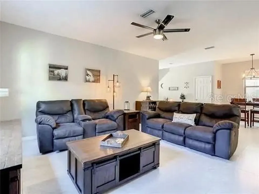 6402 Yellow Buckeye Drive Riverview FL 33578