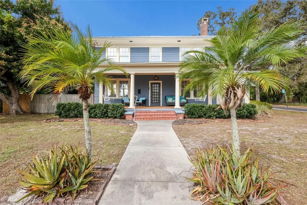 904 W 22nd Street W Bradenton FL 34205