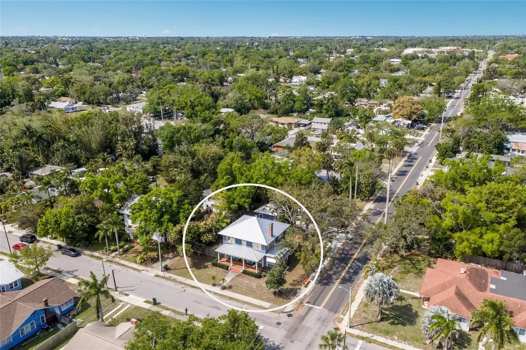 904 W 22nd Street W Bradenton FL 34205
