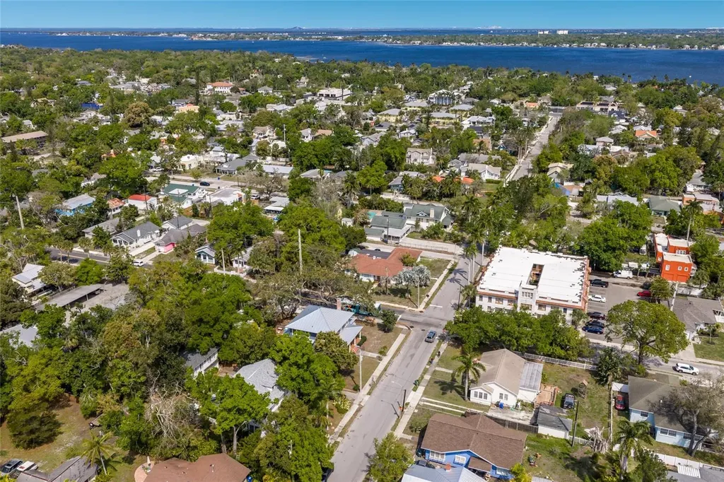 904 W 22nd Street W Bradenton FL 34205