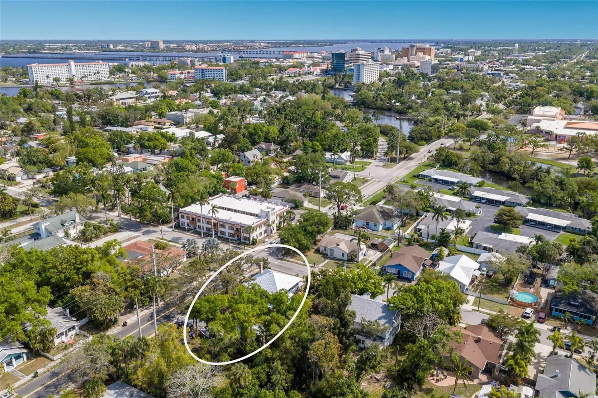 904 W 22nd Street W Bradenton FL 34205