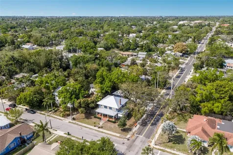 904 W 22nd Street W Bradenton FL 34205