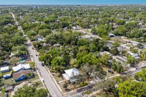904 W 22nd Street W Bradenton FL 34205