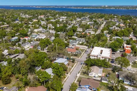 904 W 22nd Street W Bradenton FL 34205
