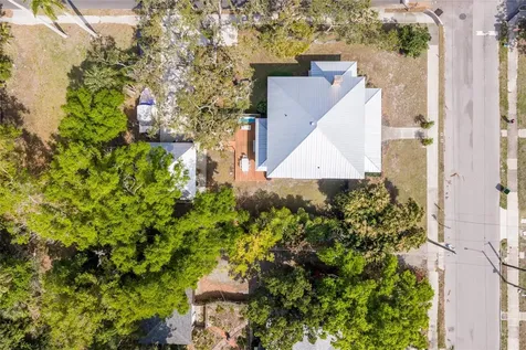 904 W 22nd Street W Bradenton FL 34205