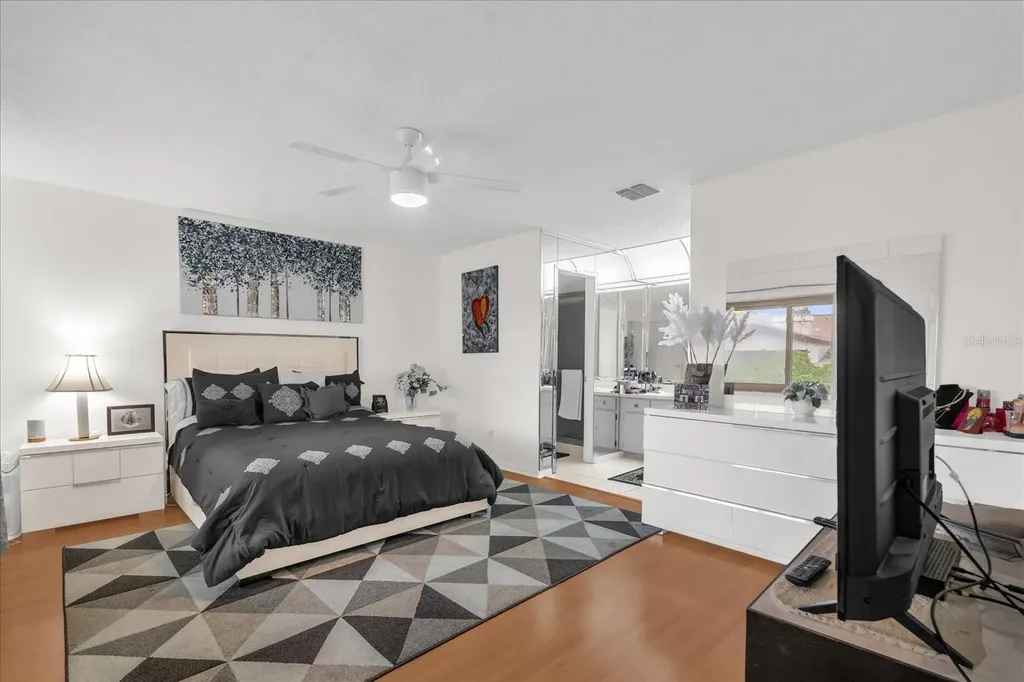 7 Escondido Circle Altamonte Springs FL 32701