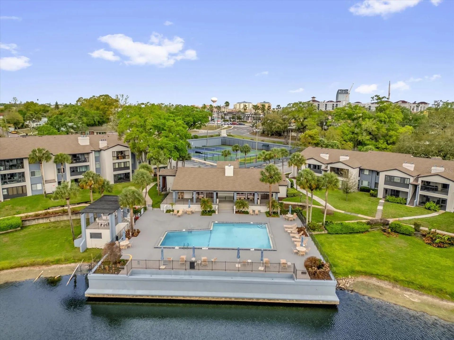 7 Escondido Circle Altamonte Springs FL 32701