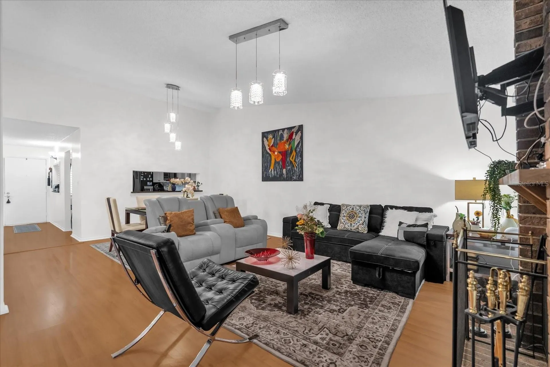 7 Escondido Circle Altamonte Springs FL 32701