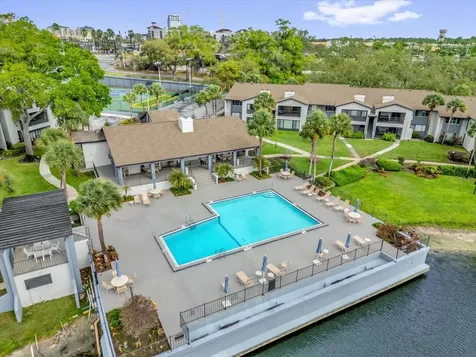 7 Escondido Circle Altamonte Springs FL 32701