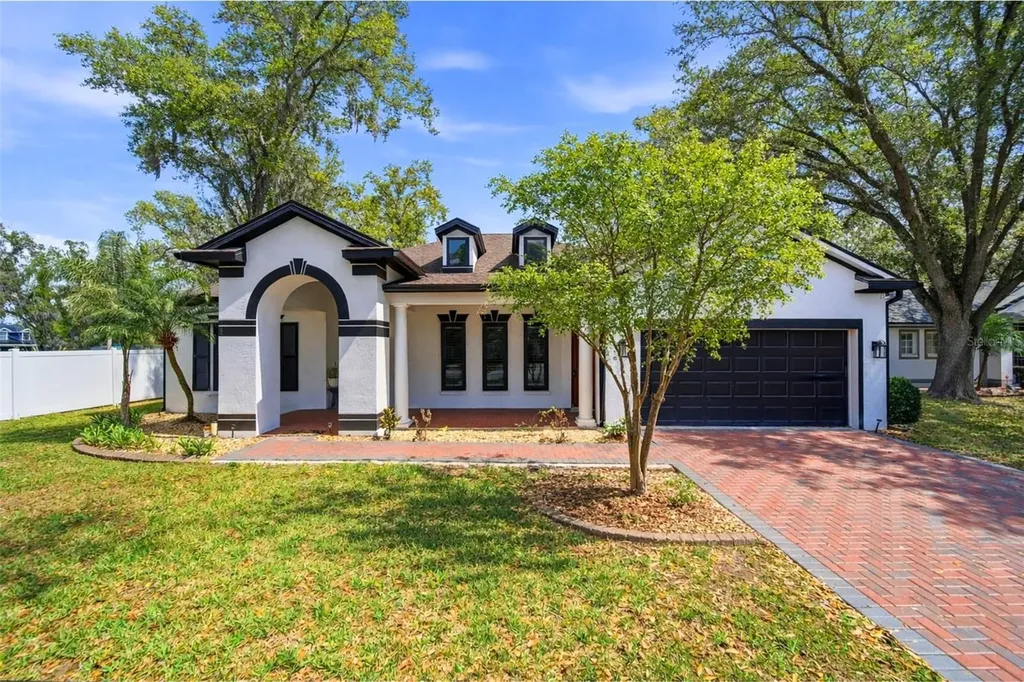 1605 Hidden Meadow Court Valrico FL 33594