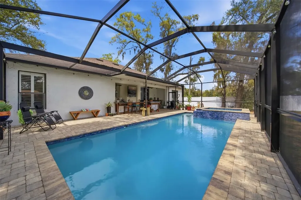 1605 Hidden Meadow Court Valrico FL 33594
