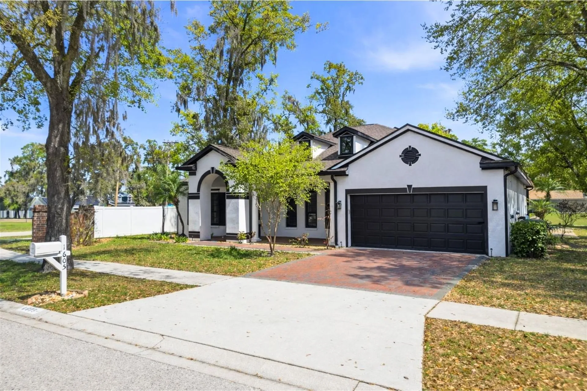 1605 Hidden Meadow Court Valrico FL 33594