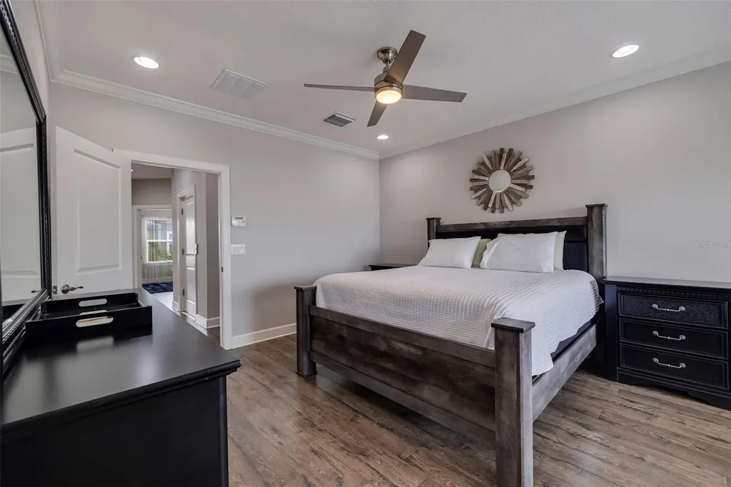 6064 Moorings Drive S St Petersburg FL 33712