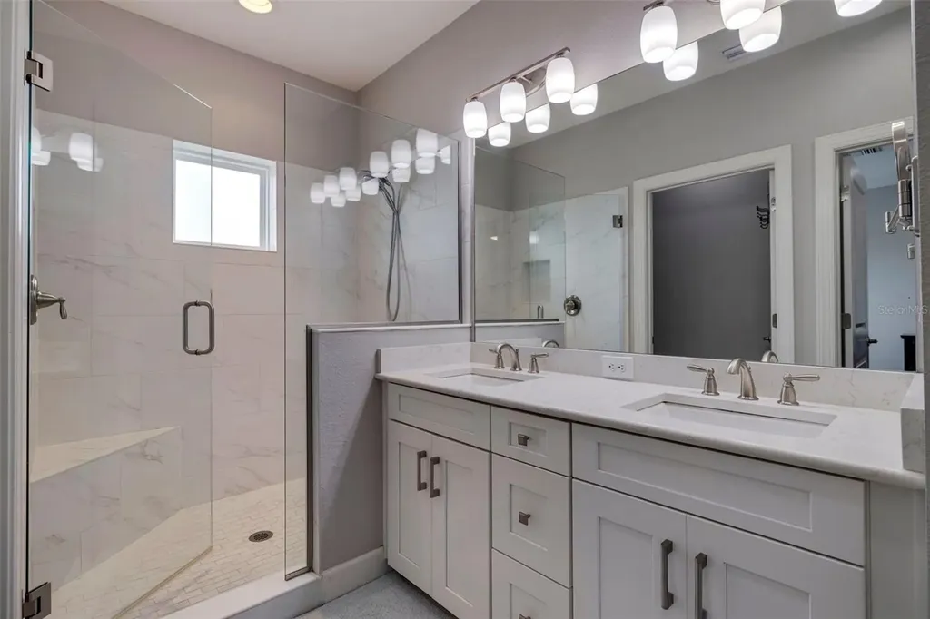 6064 Moorings Drive S St Petersburg FL 33712