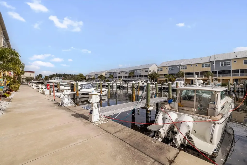 6064 Moorings Drive S St Petersburg FL 33712