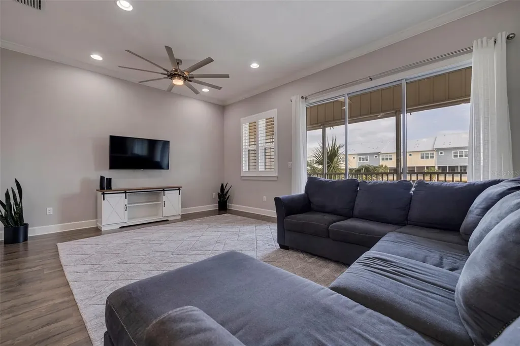 6064 Moorings Drive S St Petersburg FL 33712