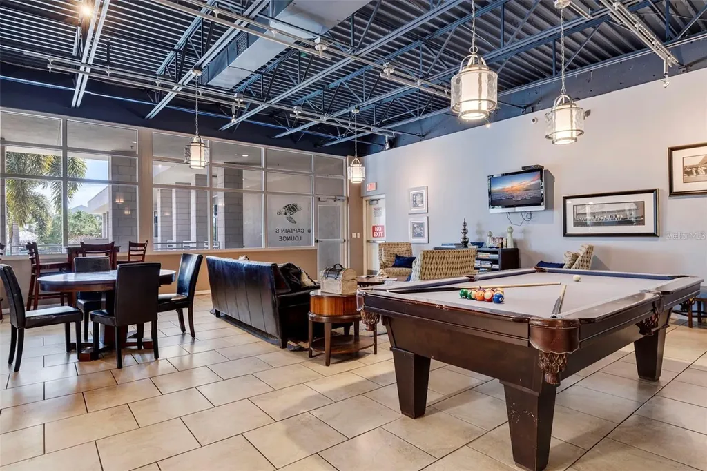 6064 Moorings Drive S St Petersburg FL 33712