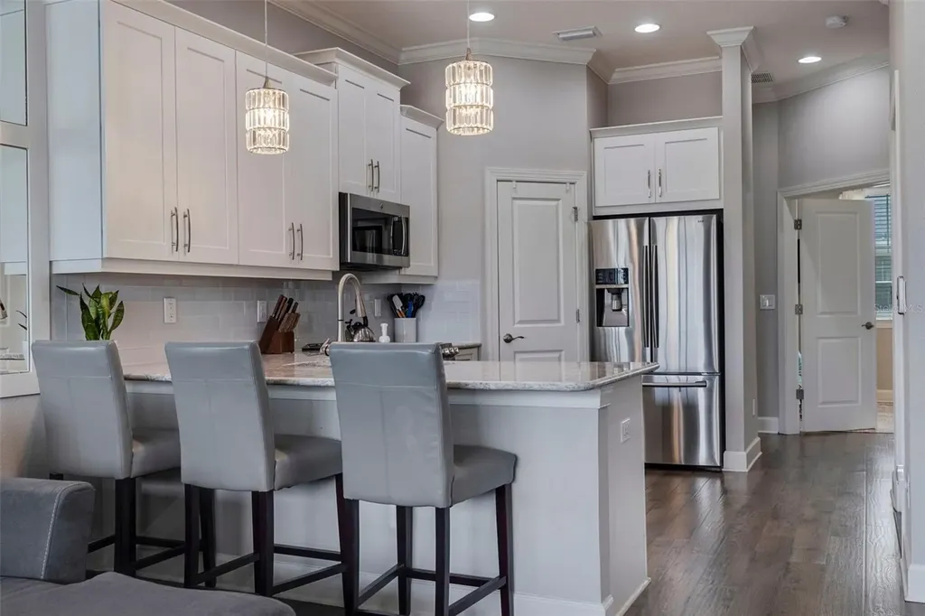6064 Moorings Drive S St Petersburg FL 33712