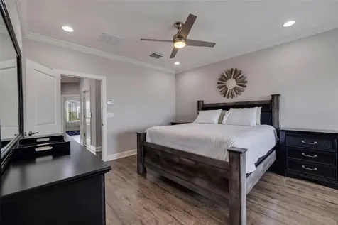 6064 Moorings Drive S St Petersburg FL 33712