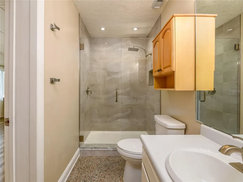 907 Hillside Terrace Brandon FL 33511