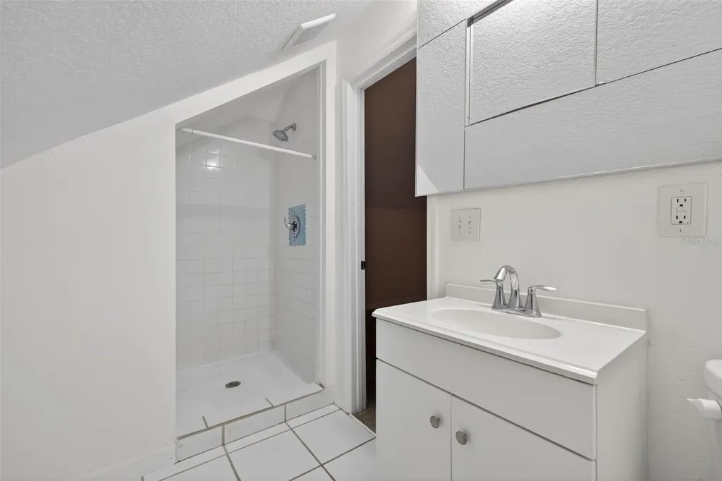 105 W Columbus Drive Tampa FL 33602