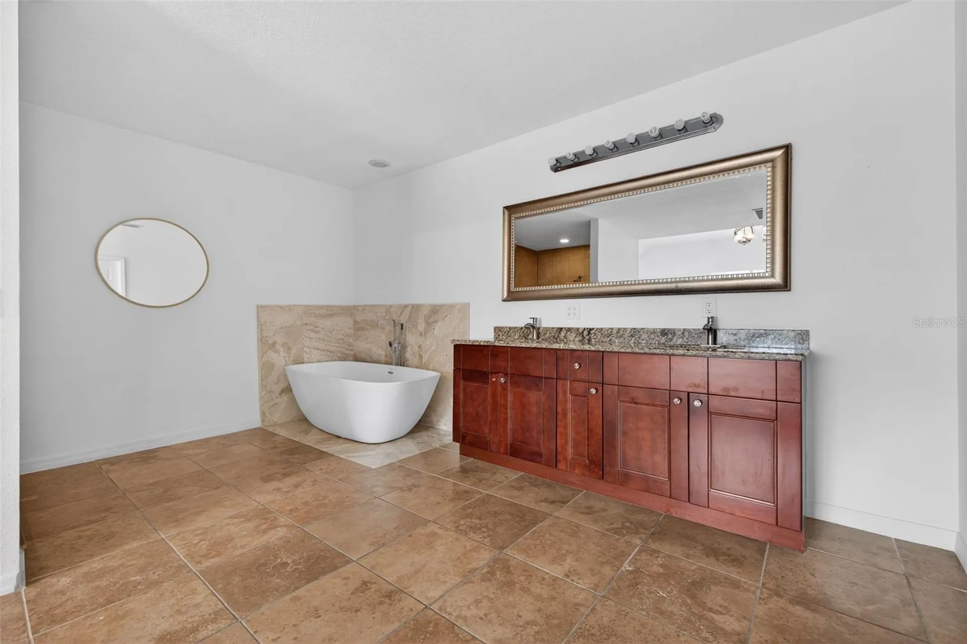 105 W Columbus Drive Tampa FL 33602