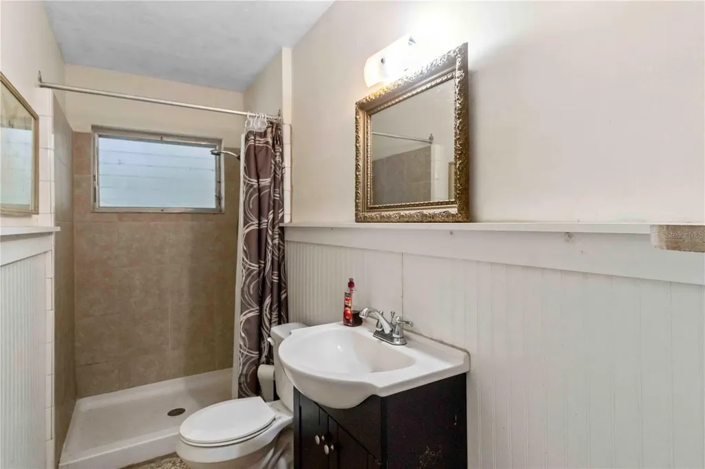 2695 S East Avenue Sarasota FL 34239