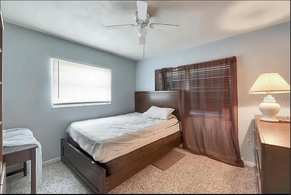 2695 S East Avenue Sarasota FL 34239