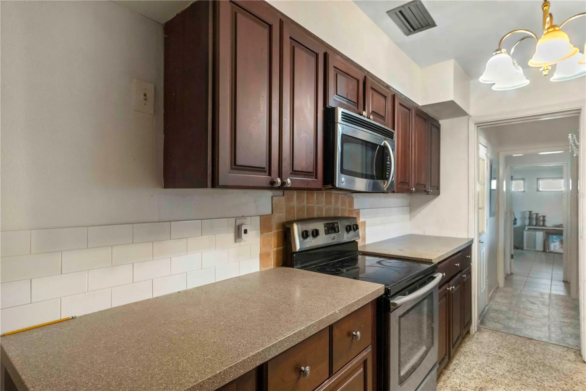 2695 S East Avenue Sarasota FL 34239