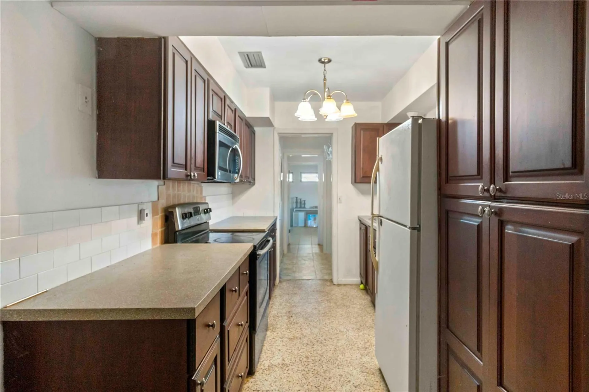 2695 S East Avenue Sarasota FL 34239