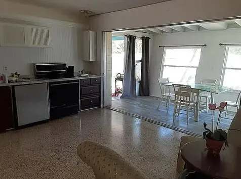 2695 S East Avenue Sarasota FL 34239