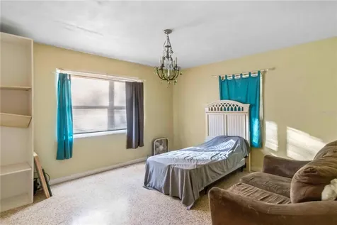 2695 S East Avenue Sarasota FL 34239