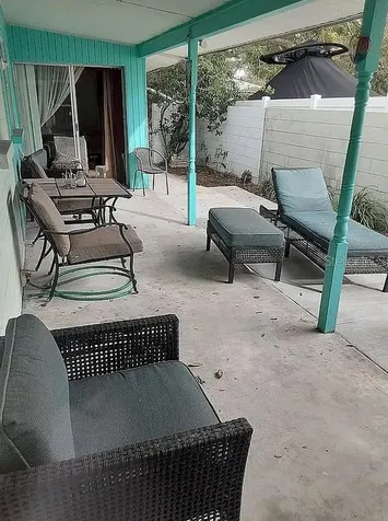 2695 S East Avenue Sarasota FL 34239