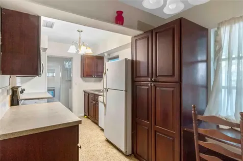 2695 S East Avenue Sarasota FL 34239