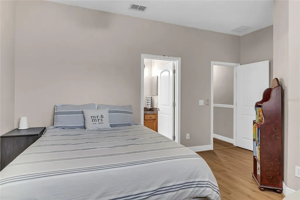 28 W Esther Street Orlando FL 32806
