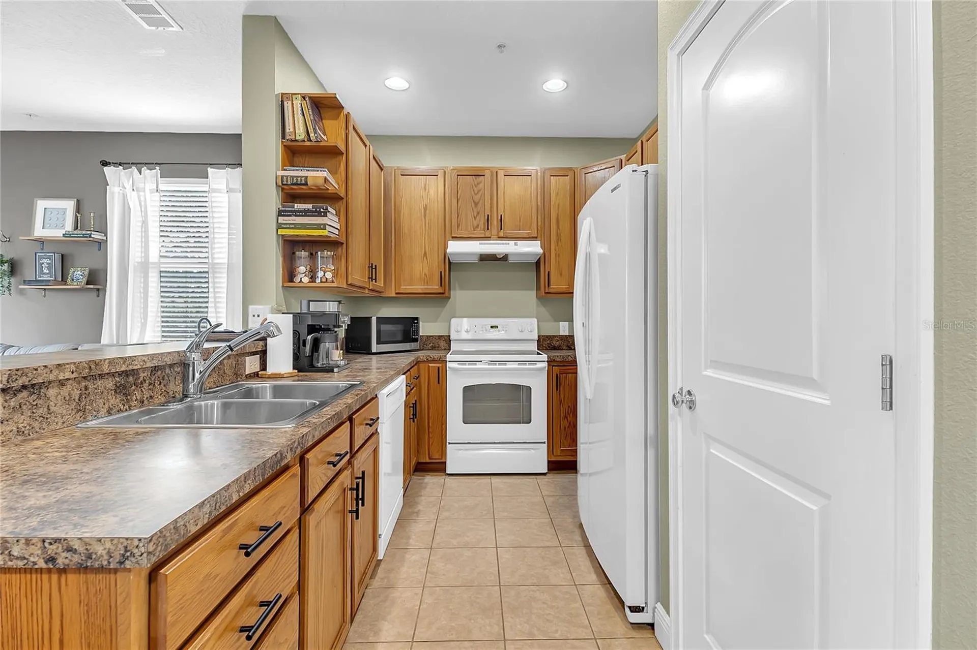 28 W Esther Street Orlando FL 32806