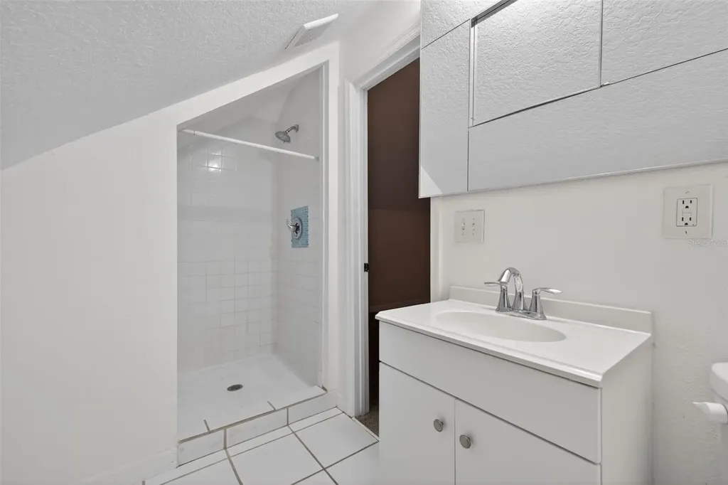 105 W Columbus Drive Tampa FL 33602