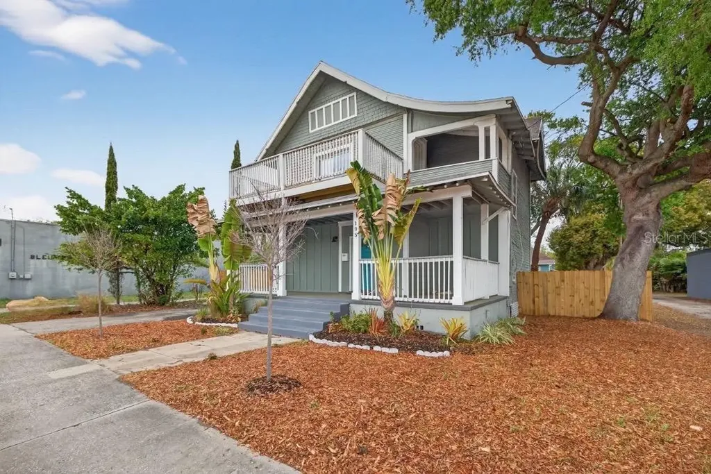 105 W Columbus Drive Tampa FL 33602