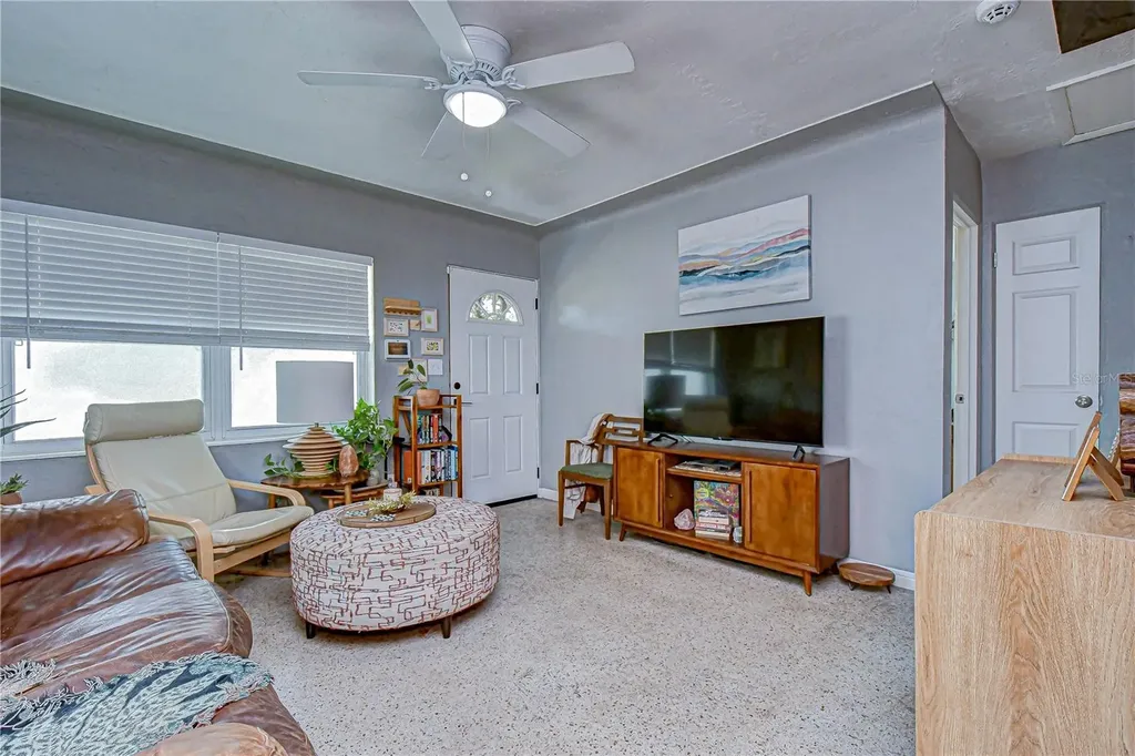 1611 28th Street S St Petersburg FL 33712