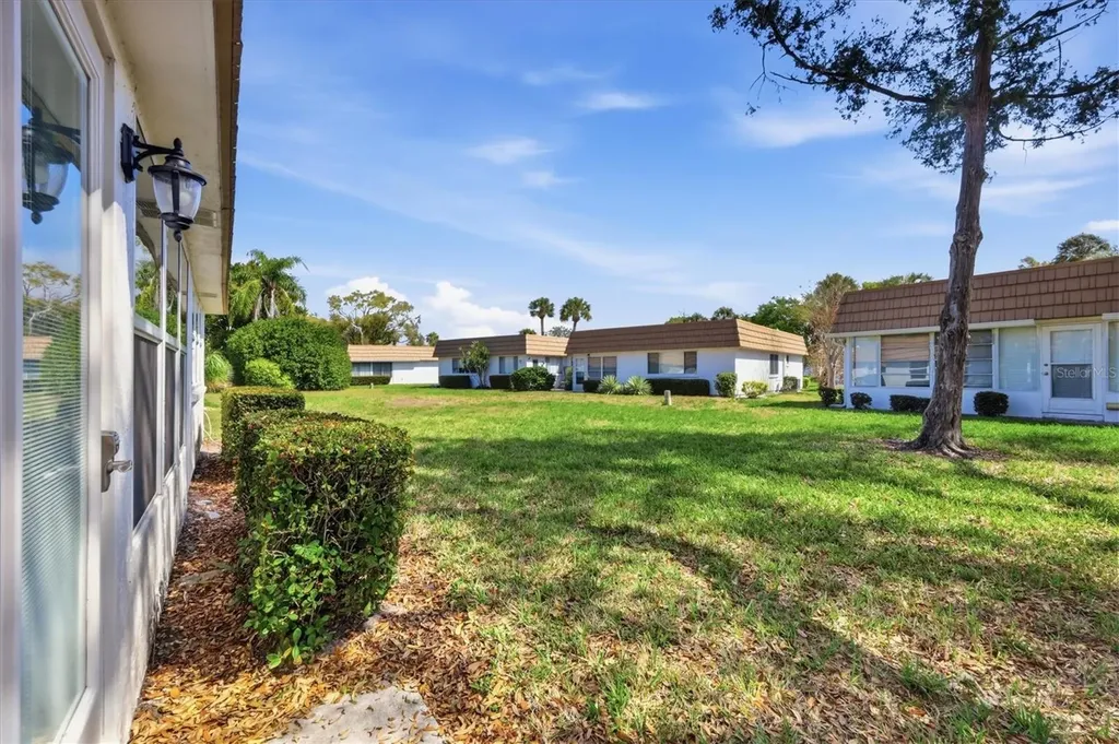 2713 Riverbluff Court Sarasota FL 34231