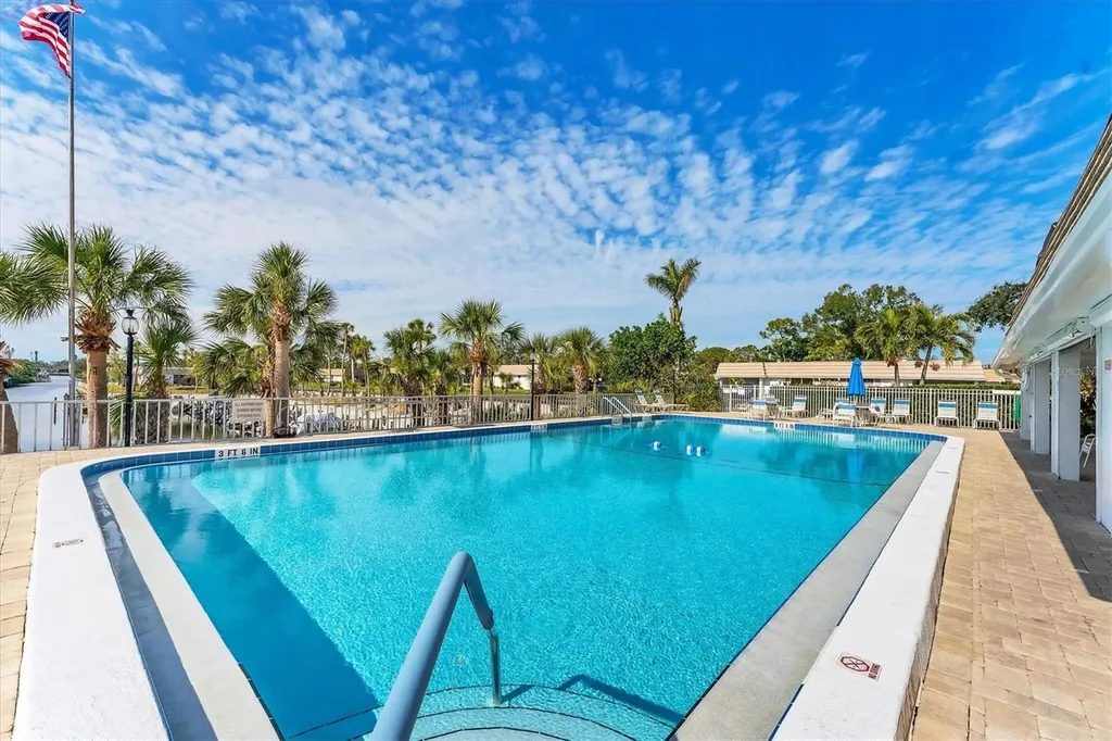 2713 Riverbluff Court Sarasota FL 34231