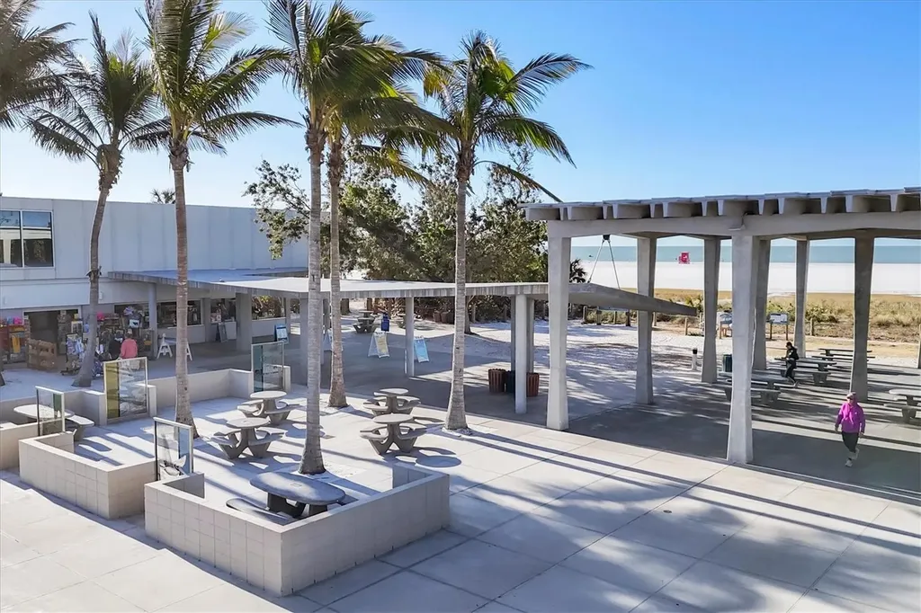 2713 Riverbluff Court Sarasota FL 34231