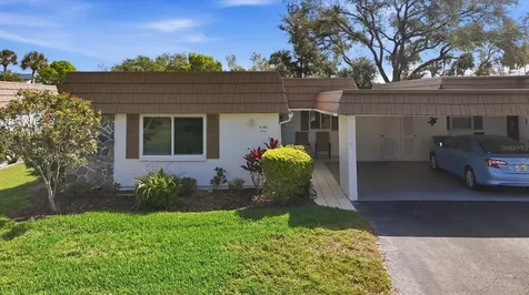 2713 Riverbluff Court Sarasota FL 34231