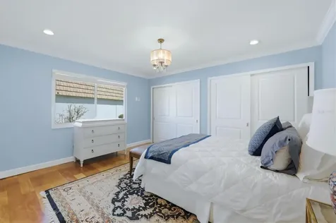 2713 Riverbluff Court Sarasota FL 34231