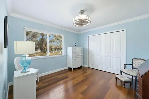 2713 Riverbluff Court Sarasota FL 34231